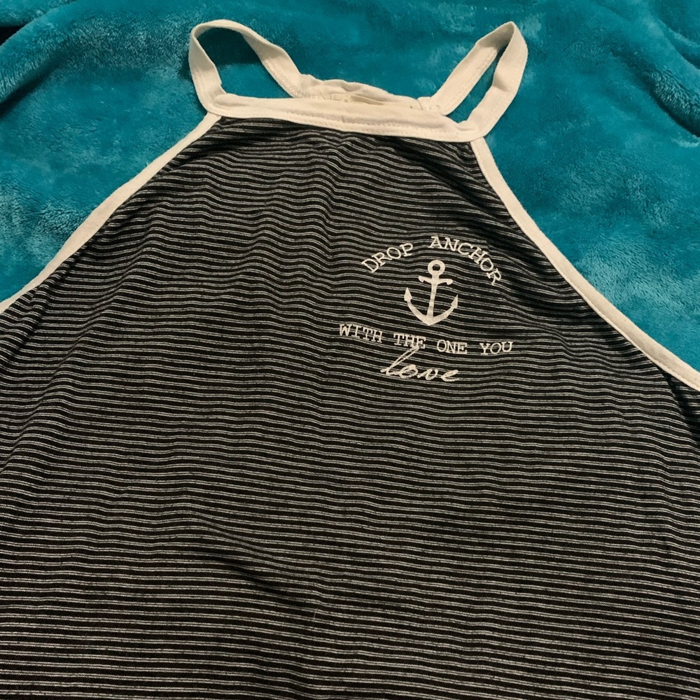 Tank Top with Cute Cut
